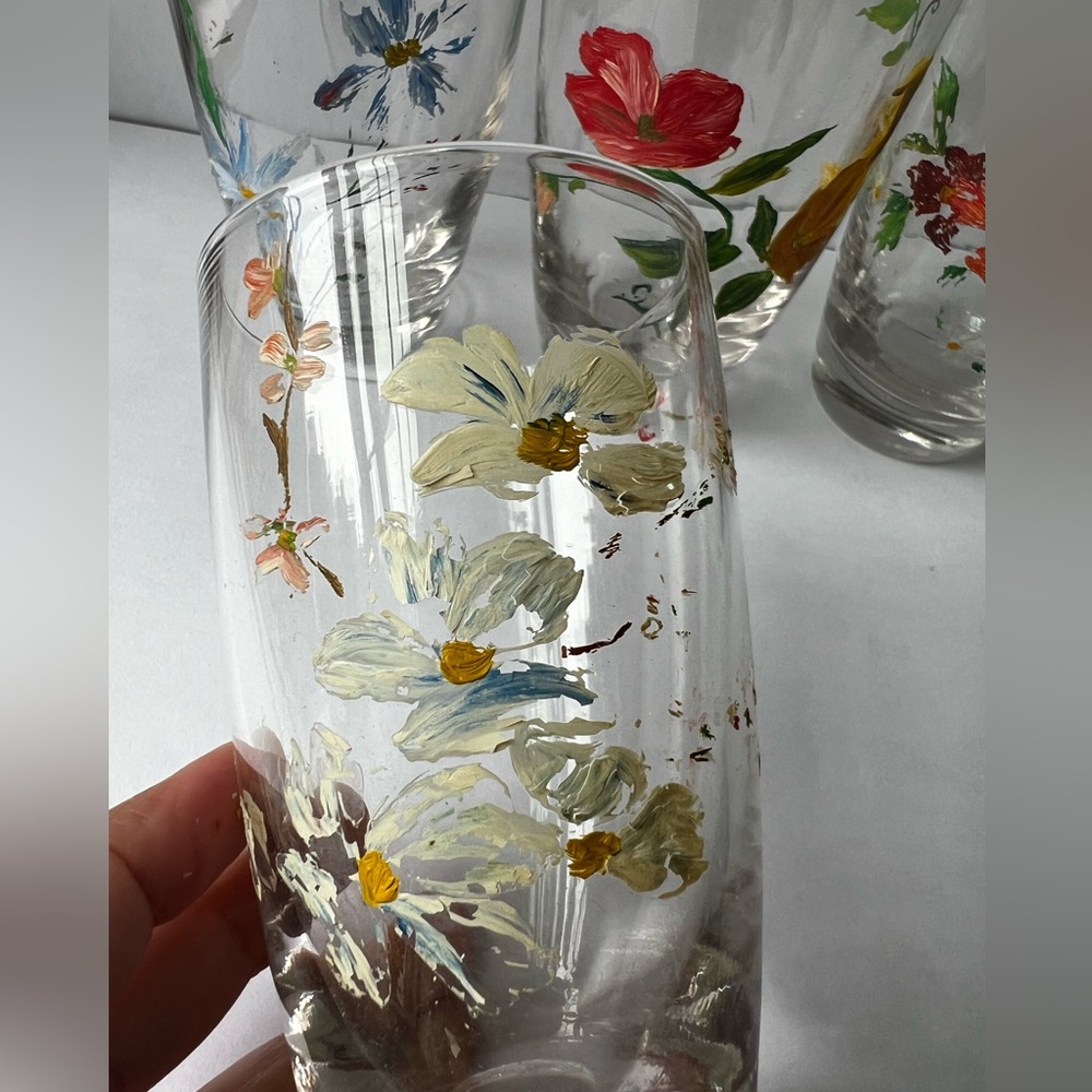 Set of 6 Vintage Painted Glasses - Picture 2 of 13